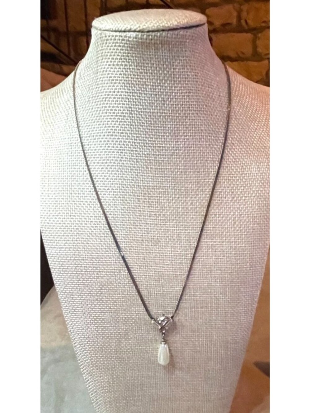 Vintage 60s Pearl Baguette Rhinestone Gunmetal Silver Necklace